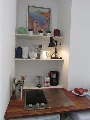 Cuisine ou kitchenette dans l'établissement Appartement de charme, T3, situation idéale, pieds dans l'eau, Cap Corse