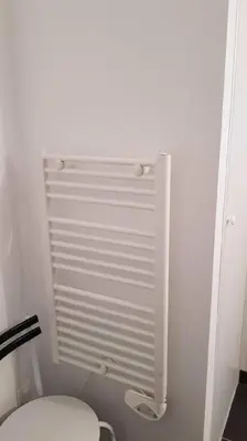 Salle de bains dans l'établissement Superbe T1 à bastia vue sur mer