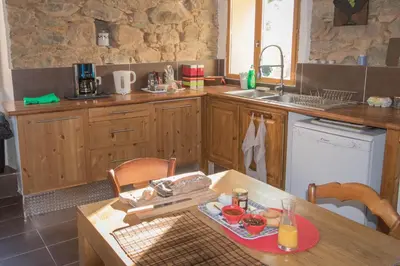 Cuisine ou kitchenette dans l'établissement a Casa