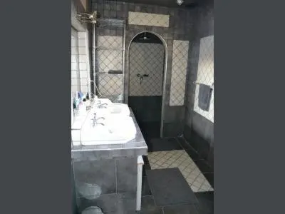 Salle de bains dans l'établissement a Casa