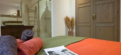 Un ou plusieurs lits dans un hébergement de l'établissement A Pasturella, Jacuzzi Spa