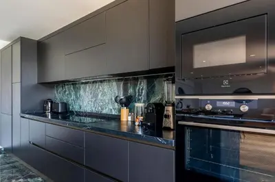 Cuisine ou kitchenette dans l'établissement Résidence Côté Sud