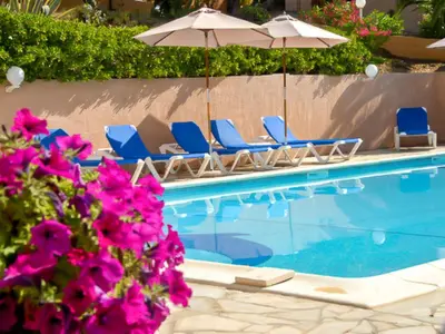 Piscine de l'établissement Apartment Residence Cabanaccia 3 Pieces 4 Pers by Interhome ou située à proximité