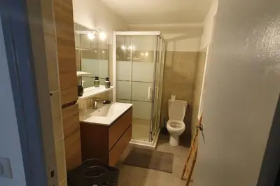 Salle de bains dans l'établissement Calenzana GR20