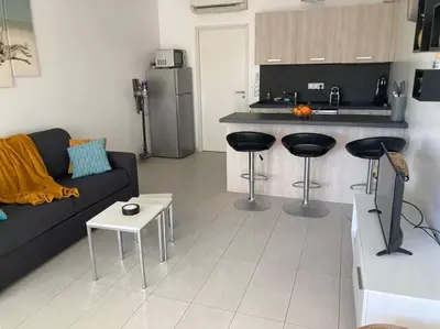 Cuisine ou kitchenette dans l'établissement Appart'Calvi, 200 m de la plage de la Pinède, WIFI gratuit