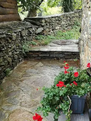 Jardin de l'établissement CAP CORSE - SISCO - MAISON DE CHARME 6 PERSONNES