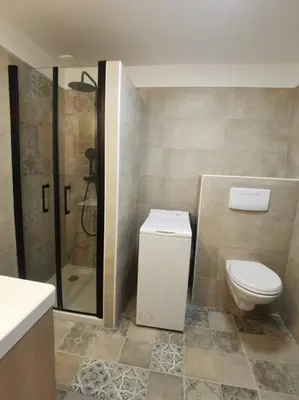 Salle de bains dans l'établissement Appartement de 30m2 pour 2 personnes Venaco
