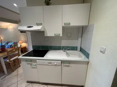 Cuisine ou kitchenette dans l'établissement vue mer Studio 2/3 pers 1 bed + 1 cot