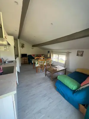 Cuisine ou kitchenette dans l'établissement appartement 2 bord de mer
