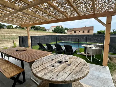 Terrasse ou espace extérieur de l'établissement Casa Lamaghjone - Villa T4 avec piscine chauffée à 3,5km de la mer