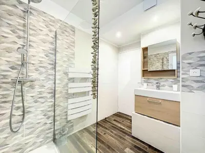 Salle de bains dans l'établissement Casa Victor - Jardin privatif, proche plage et centre