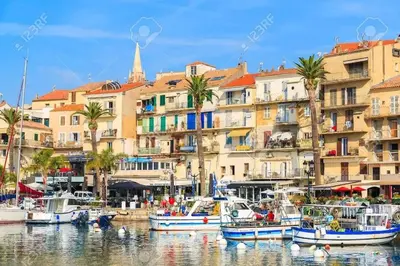 Vue générale sur Calvi ou vue de la ville depuis l'appartement