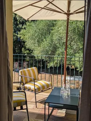 Balcon ou terrasse dans l'établissement Magnifique villa entre mer et montagne