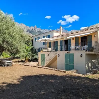 Magnifique villa entre mer et montagne