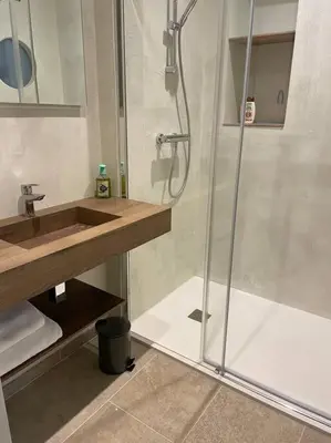 Salle de bains dans l'établissement Appartement centre ville Corte (F)
