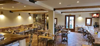 Restaurant ou autre lieu de restauration dans l'établissement U PASTURELLU