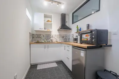 Cuisine ou kitchenette dans l'établissement Terrazza Moriani - Charmant appartement à 500m de la mer