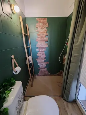 Salle de bains dans l'établissement Casa Davia. Studio indépendant meublé.