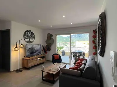 Coin salon dans l'établissement A Marina, vue imprenable site privilégié
