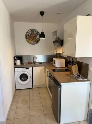 Cuisine ou kitchenette dans l'établissement Appartement vue mer imprenable.