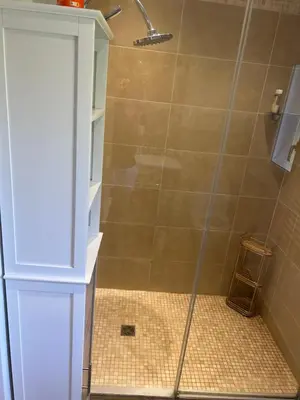 Salle de bains dans l'établissement Entre Mer et Montagne