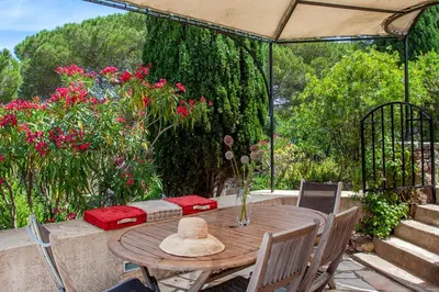 Jardin de l'établissement Davia 1 - Grande terrasse vue panoramique sur la mer