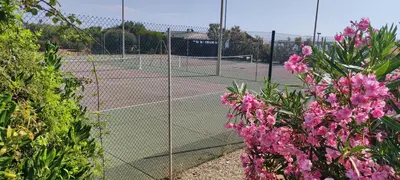 Tennis ou squash au sein de l'appartement ou à proximité