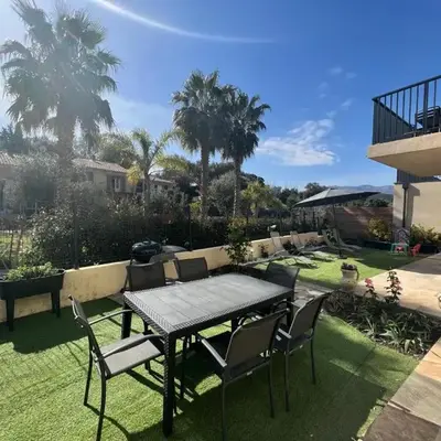 Jardin et 2 chambres centre St Florent