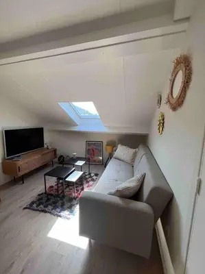 Télévision ou salle de divertissement dans l'établissement Casa Mariuccia au coeur du village ALGAJOLA