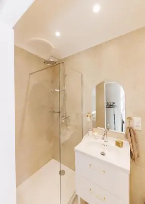 Salle de bains dans l'établissement A Macina