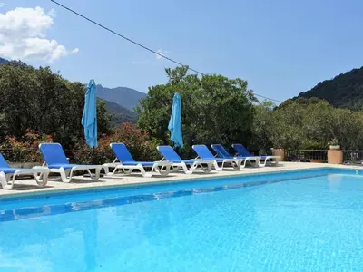 Vue générale sur la montagne ou vue sur la montagne depuis l'appartement