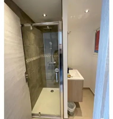 Salle de bains dans l'établissement Jolie petit studio