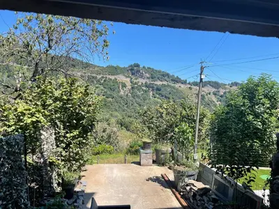 Vue générale sur la montagne ou vue sur la montagne depuis l'appartement