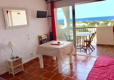 Balcon ou terrasse dans l'établissement Studio Marine de Sant Ambroggio, vue mer exceptionnelle