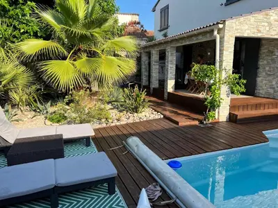 Piscine de l'établissement Villa Ponticchio ou située à proximité