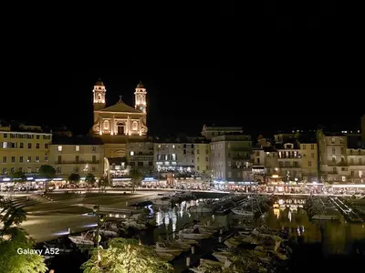 Vue générale sur Bastia ou vue de la ville depuis l'appartement