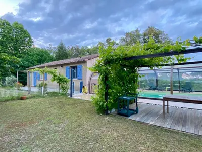 Jardin de l'établissement Maison au calme piscine mer au coeur de la nature U Nuciolu