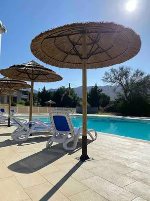 Piscine de l'établissement Saint-Florent Appartement duplex ou située à proximité