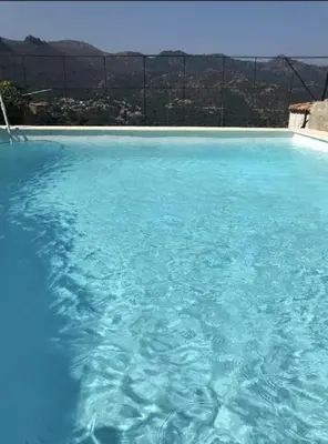 Piscine de l'établissement Casa Orsini ou située à proximité