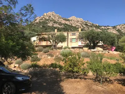 Vue générale sur la montagne ou vue sur la montagne depuis la maison d'hôtes