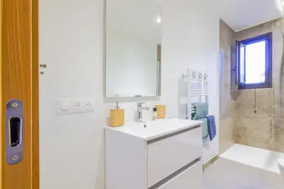 Salle de bains dans l'établissement Petite Pause de Fogata - Jolie vue mer