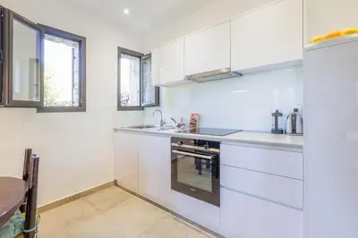 Cuisine ou kitchenette dans l'établissement Petite Pause de Fogata - Jolie vue mer