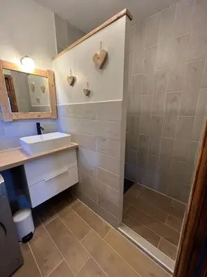 Salle de bains dans l'établissement Appartement 90 m2 proche de Corte