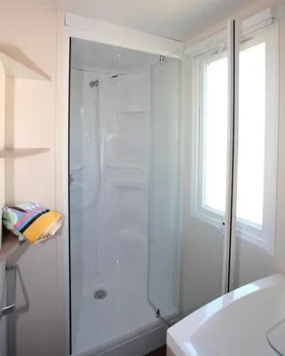 Salle de bains dans l'établissement Camping Miami plage