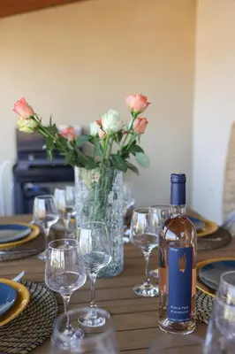 Boissons dans l'établissement MAISON MITOYENNE VUE MER WIFI PROCHE L'ILE ROUSSE
