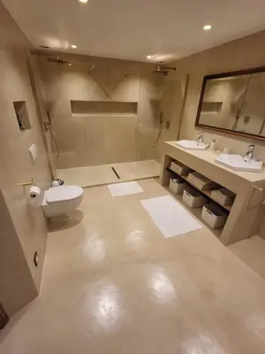 Salle de bains dans l'établissement les gites de pietra rossa