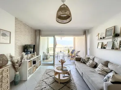 Coin salon dans l'établissement Appartement vue mer au cœur de Calvi