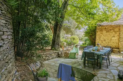 Jardin de l'établissement Tour Barrigioni