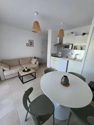 Cuisine ou kitchenette dans l'établissement Residence Marina di Bravone