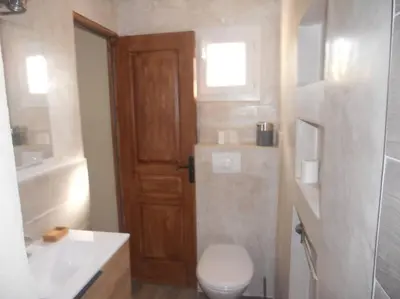 Salle de bains dans l'établissement SEJOUR DETENTE BALAGNE ENTRE MER ET MONTAGNE